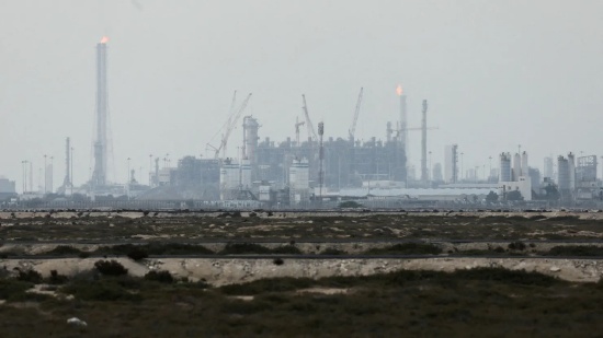 中东冲突升级,能源设施遭重创;油气价格剧烈波动,全球供应面临严峻考验。 股票财经 中东冲突升级,能源设施遭重创;油气价格剧烈波动,全球供应面临严峻考验。 股票财经