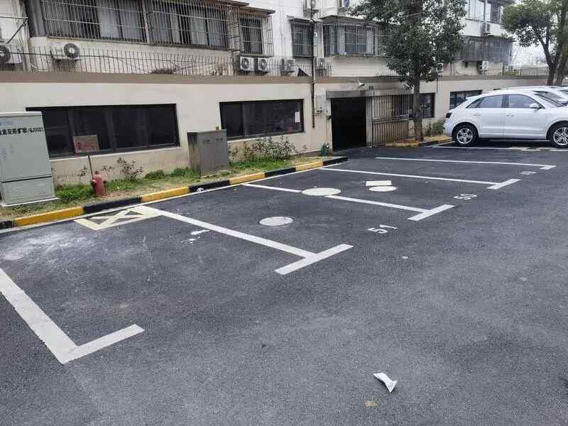 业主惊见公共收益账户负余额;五年临时停车收入空白,背后维修压力巨大。 房产家居 业主惊见公共收益账户负余额;五年临时停车收入空白,背后维修压力巨大。 房产家居