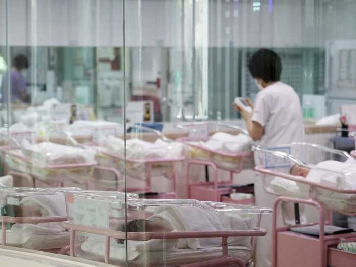  守护清澈的目光：AI时代下如何重塑孩子的思辨力量 情感心理 守护清澈的目光：AI时代下如何重塑孩子的思辨力量 情感心理 守护清澈的目光：AI时代下如何重塑孩子的思辨力量 情感心理