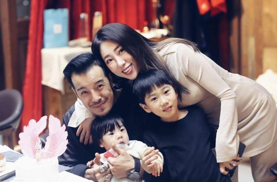  从荧幕狠角到家庭港湾：海一天的半生抉择与人生算法 娱乐新闻