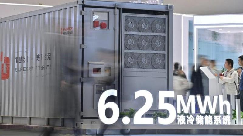  穿越光伏下行周期：三大设备厂商技术壁垒与多元化布局深度拆解 股票财经 穿越光伏下行周期：三大设备厂商技术壁垒与多元化布局深度拆解 股票财经 穿越光伏下行周期：三大设备厂商技术壁垒与多元化布局深度拆解 股票财经 穿越光伏下行周期：三大设备厂商技术壁垒与多元化布局深度拆解 股票财经